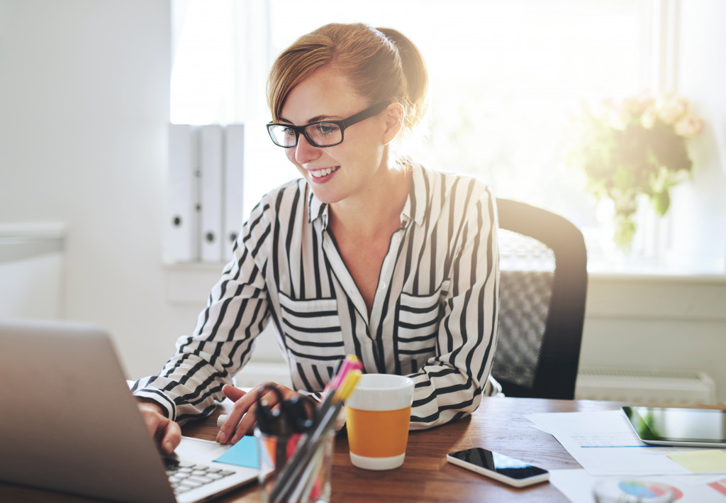 entrepreneur in her office