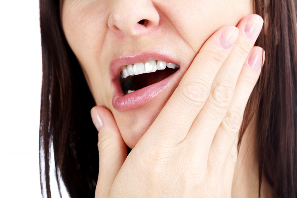 Woman with painful jaw