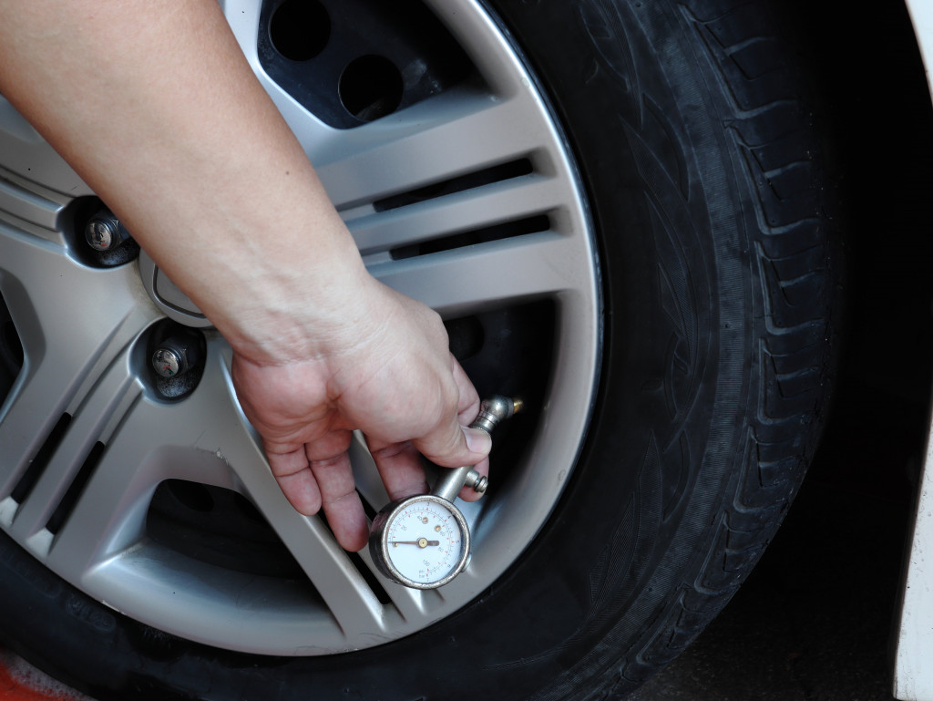 DIY self check of vehicle tire